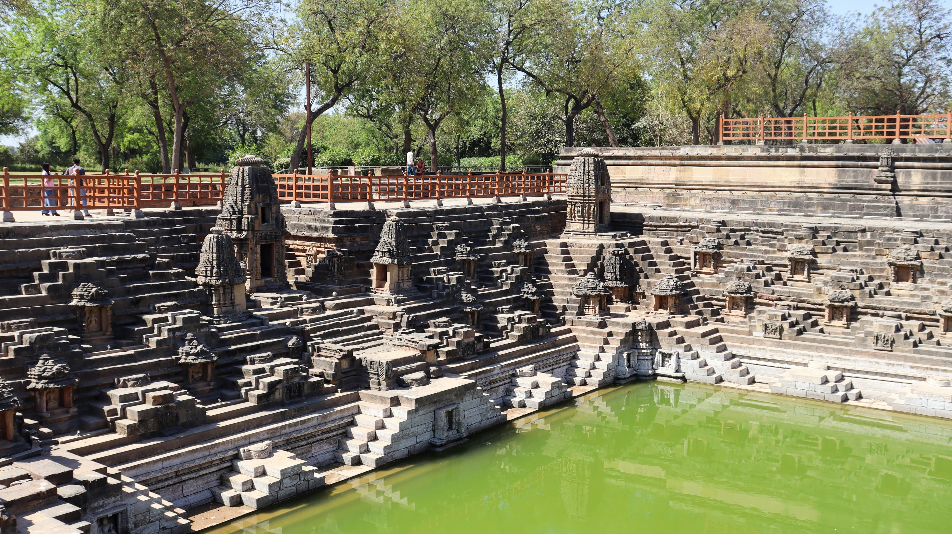 Panna Meena ka Kund
